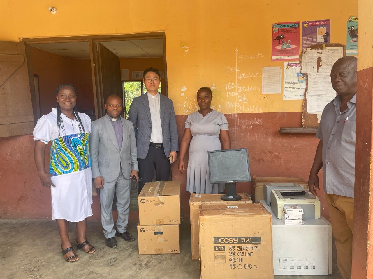 Rev. Daniel Cho donates computer sets and 30 keyboards to Nkonya Presby Jhs