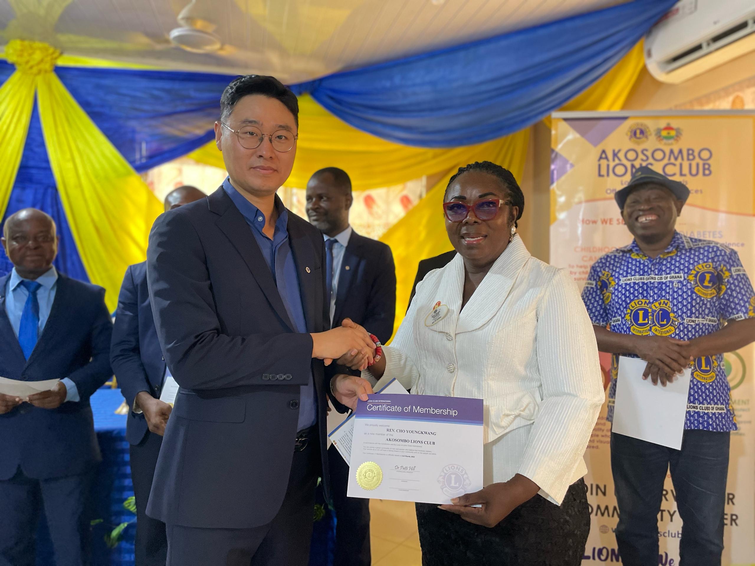 Rev. Daniel Cho inducted as a new member of lions club international